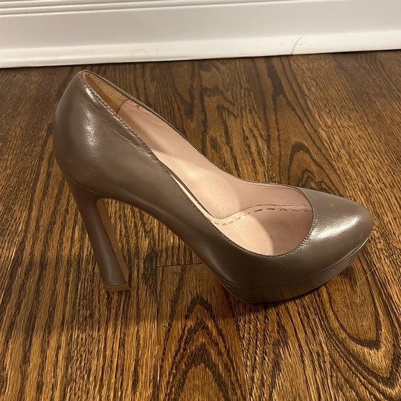 Miu miu Grey charcoal shoes size 36.5 - Picture 3 of 5